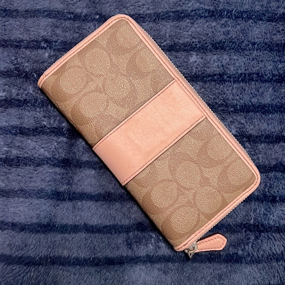 Coach Accordion Wallet - Picture 2 of 7